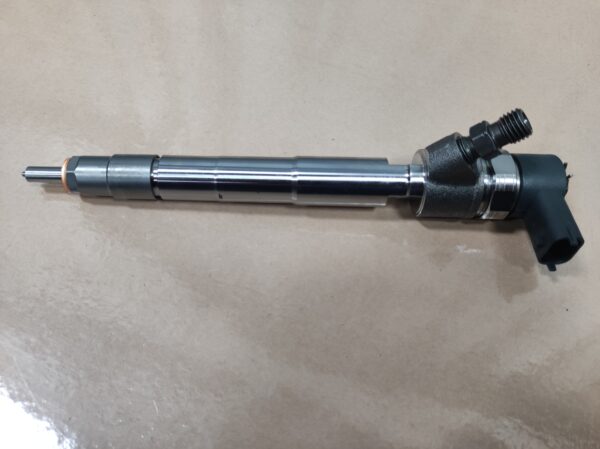 INYECTOR COMBUSTIBLE ISF 2.8 - Imagen 2